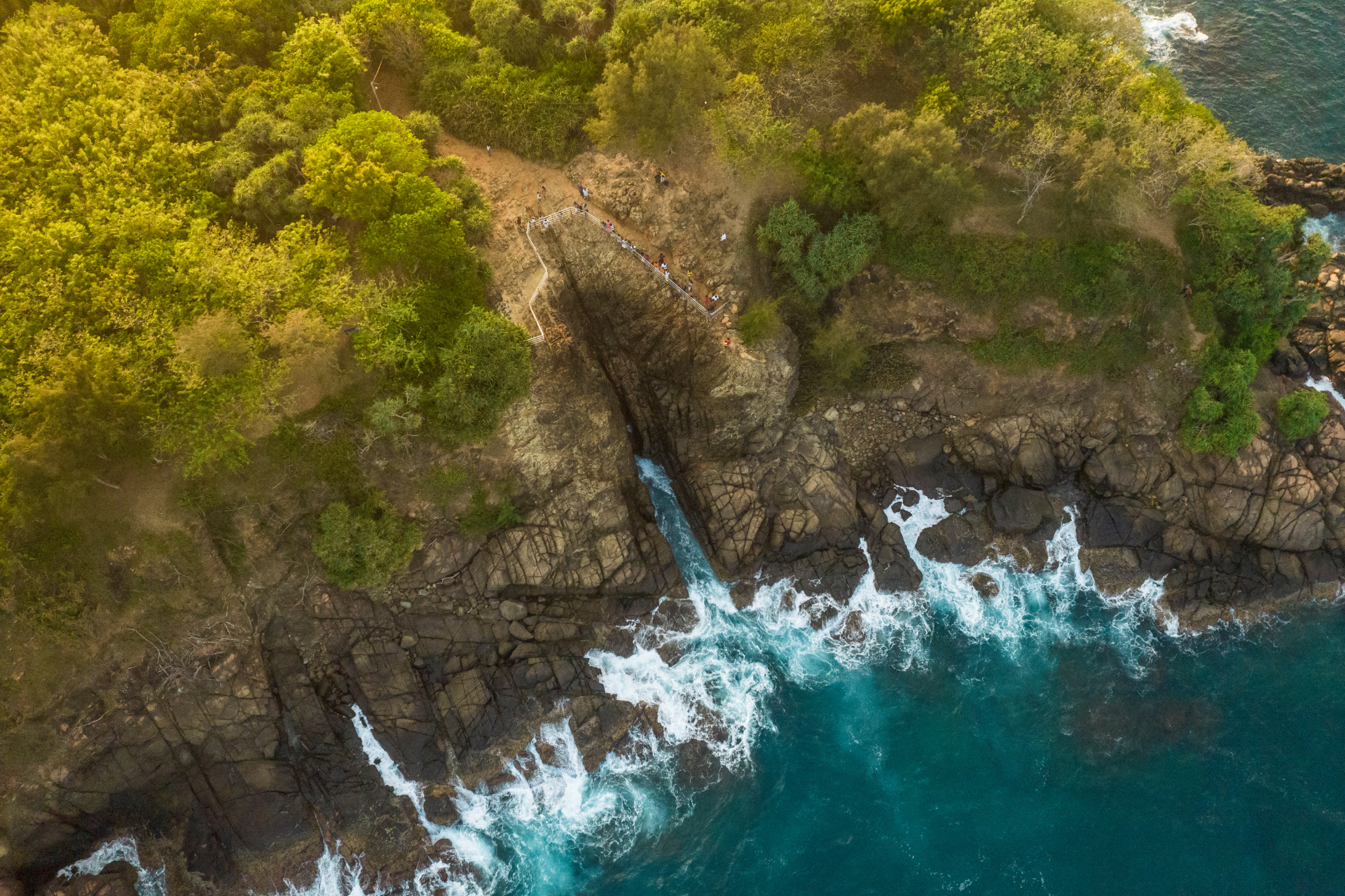 Hummanaya Natural Sea Blowhole